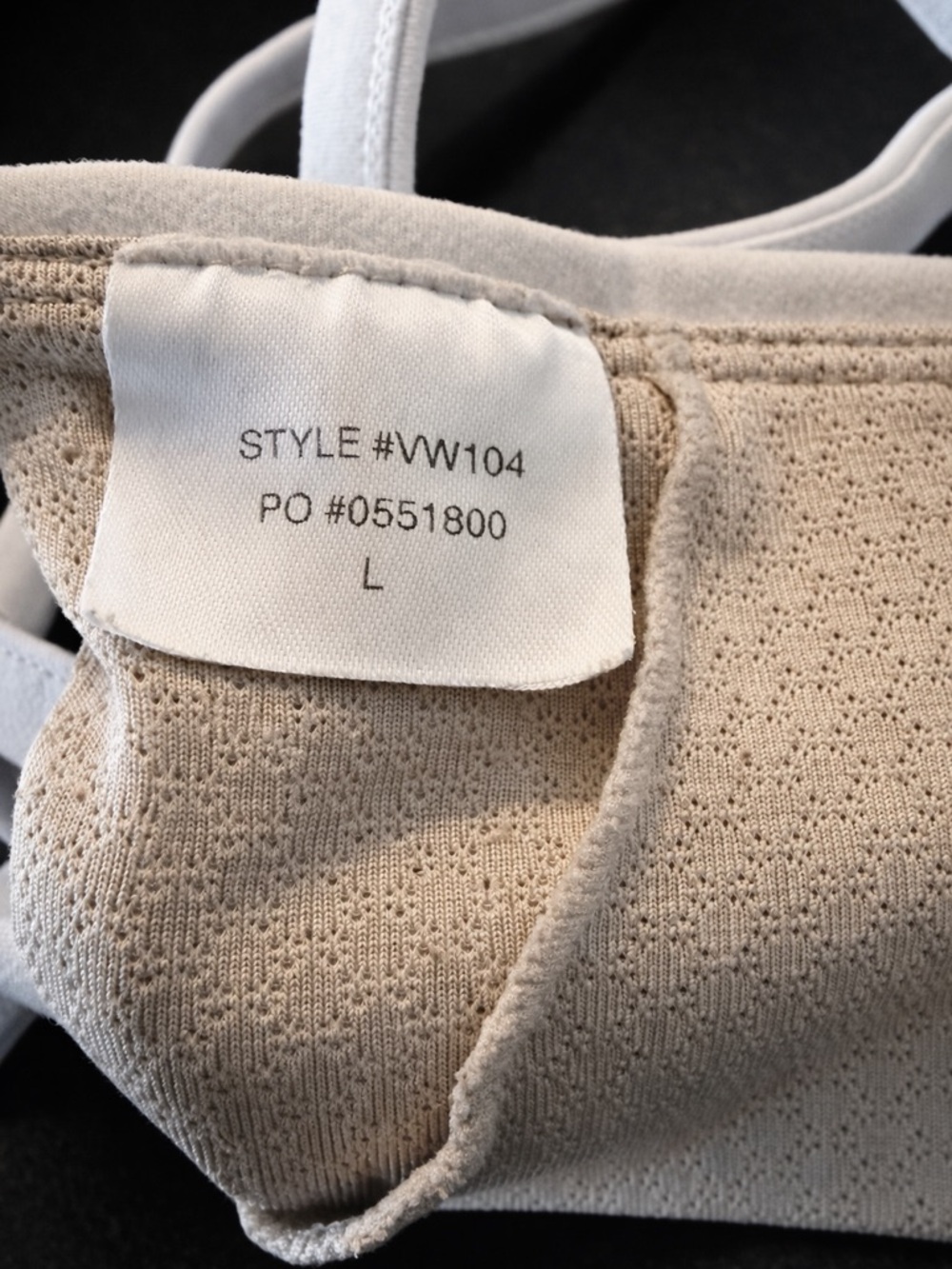 Vuori White Scoop Neck Sports Bra - Picture 6 of 6